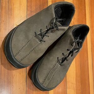 Altra casual shoes men’s 9